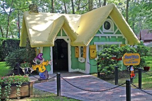 Seven Dwarfs' House - Storybook Land | Things to Do In New Jersey