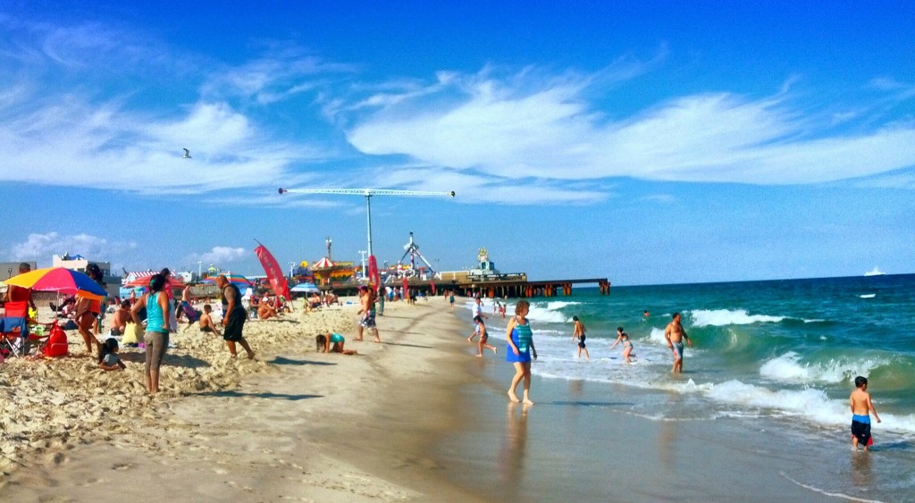 Beach-goers enjoy fun in the sun at the Jersey Shore. | best beaches in new jersey | best beaches in nj | free beaches in new jersey | free beaches in nj