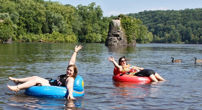 Tubing down the Delaware | tubing on the Delaware River | Delaware River tubing | NJ | New Jersey | PA | Pennsylvania